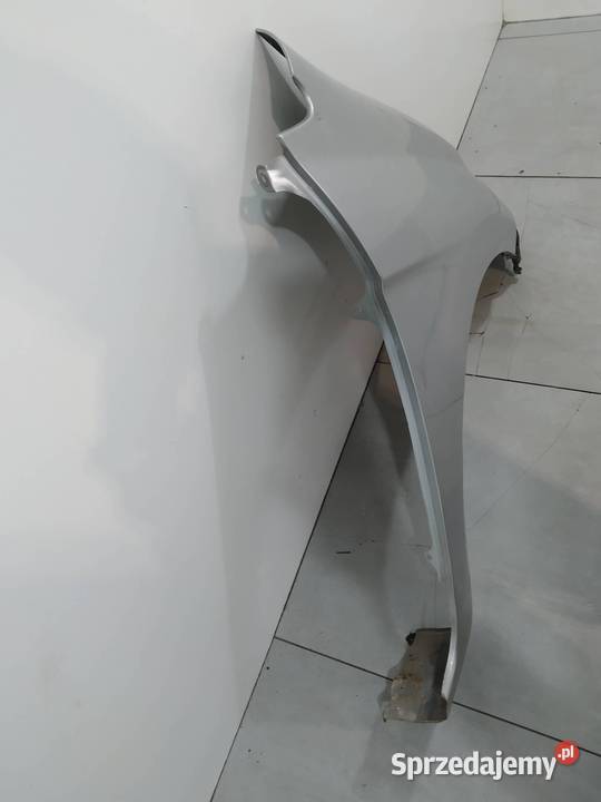 BŁOTNIK PRAWY PRZÓD NH700M Honda FRV I 20042009 osobowe sprzedam