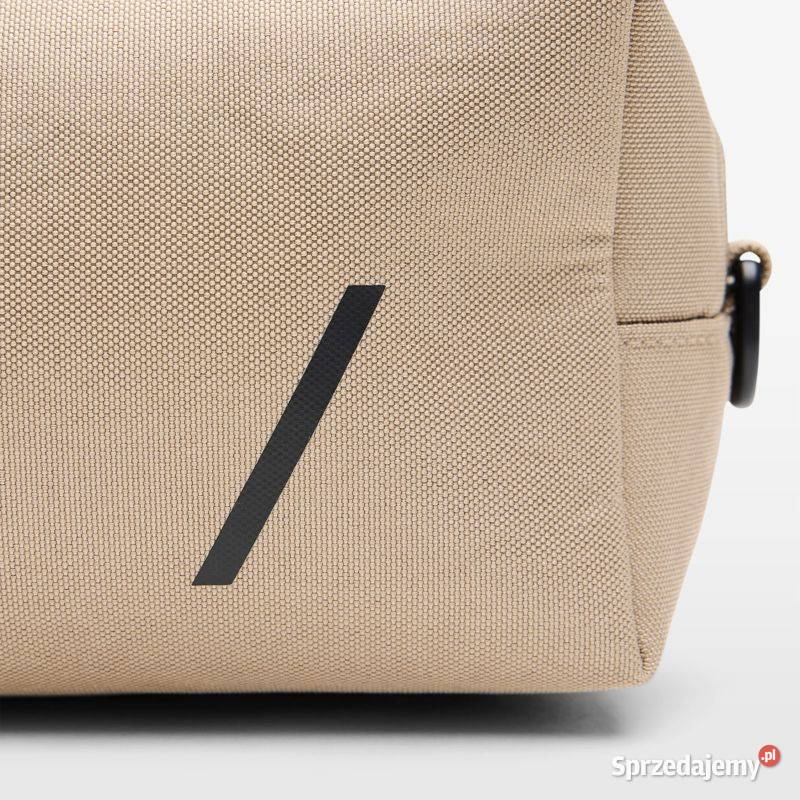 VOLVO kosmetyczka wodoodporna bezowa oryginalna Gadgety motoryzacyjne Bielany Wrocławskie