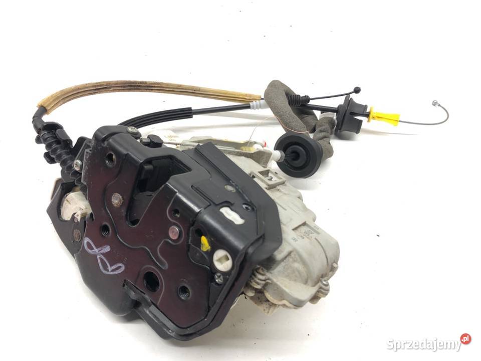 ZAMEK DRZWI PRAWY PRZÓD AUDI A7 4G Hatchback