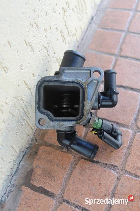 OBUDOWA TERMOSTATU OPEL CORSA D 13 CDTI 55224022 wielkopolskie