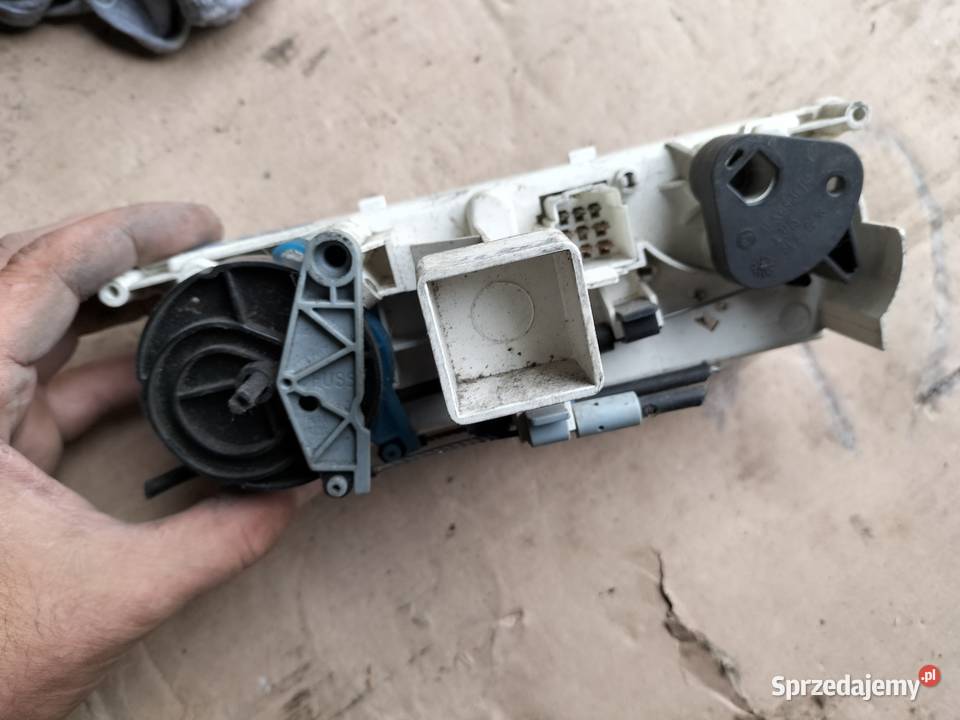 Panel sterowania nawiewu klimatyzacji Opel Kamień-Kolonia sprzedam