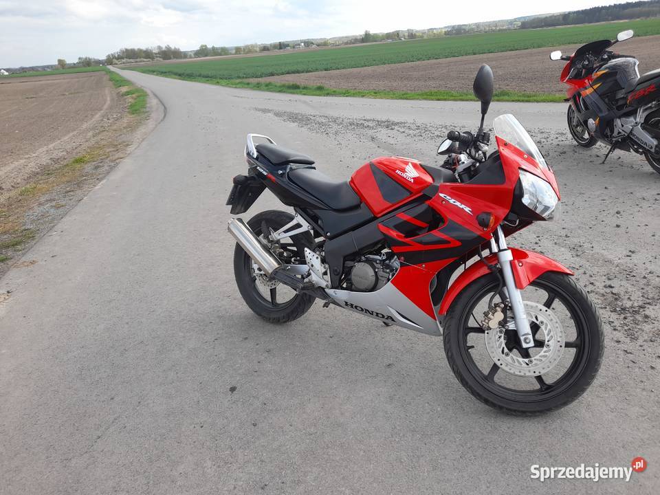 Honda cbr 125r Buśno