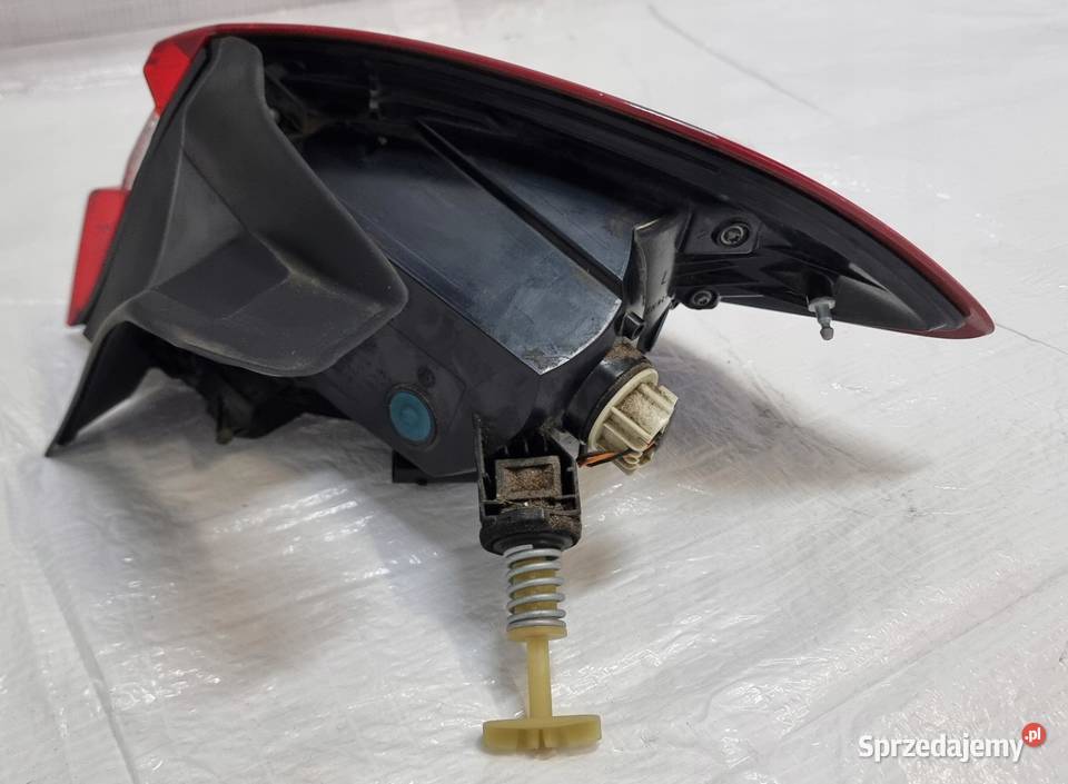 LAMPA LEWY TYŁ EUROPA H1BB13405AH FORD FIESTA osobowe sprzedam