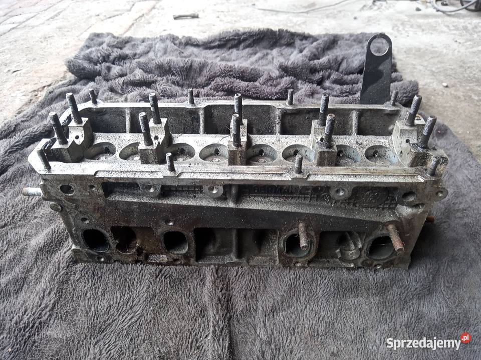 Głowica silnika AEH 16SR Audi A3 Sandomierz