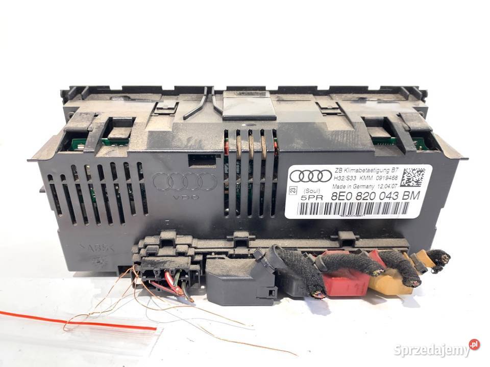 PANEL STEROWANIA NAWIEWU AUDI A4 B7 8E0820043BM osobowe