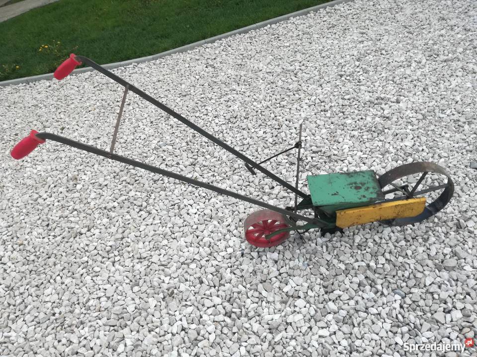 Siewnik ręczny taczkowy Szczucin