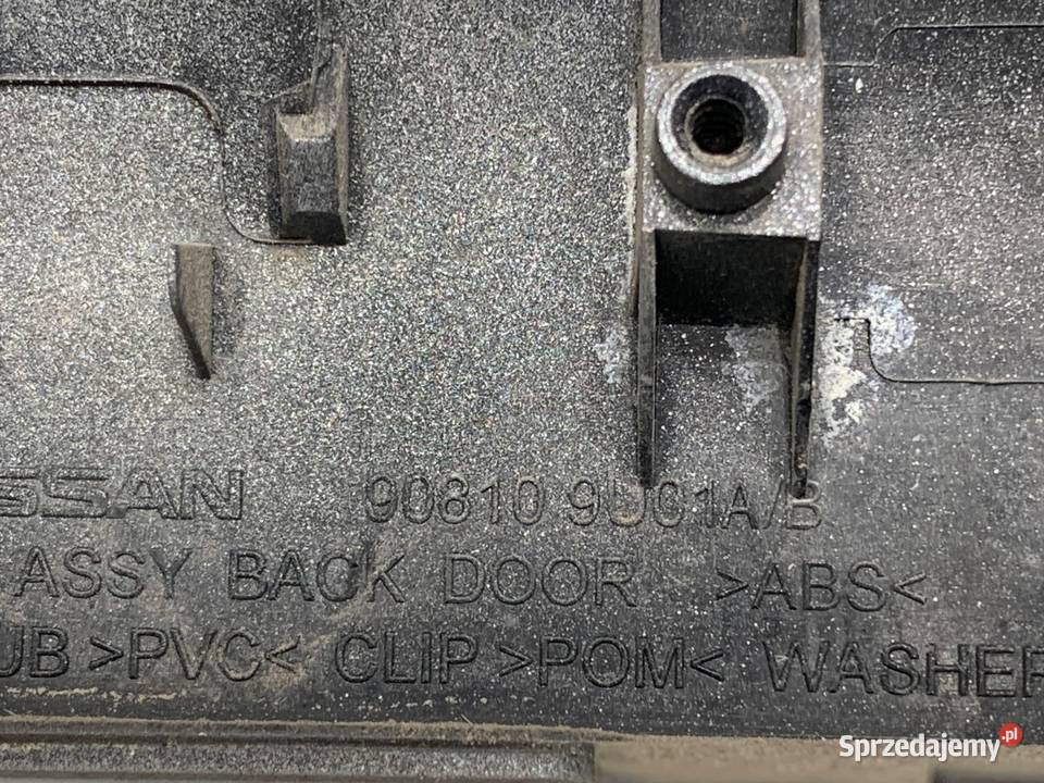 LISTWA KLAPY TYŁ NISSAN NOTE E11 Hatchback 0513