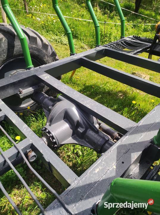 Przyczepa leśna z żurawiem i napędem Ustrzyki Dolne sprzedam