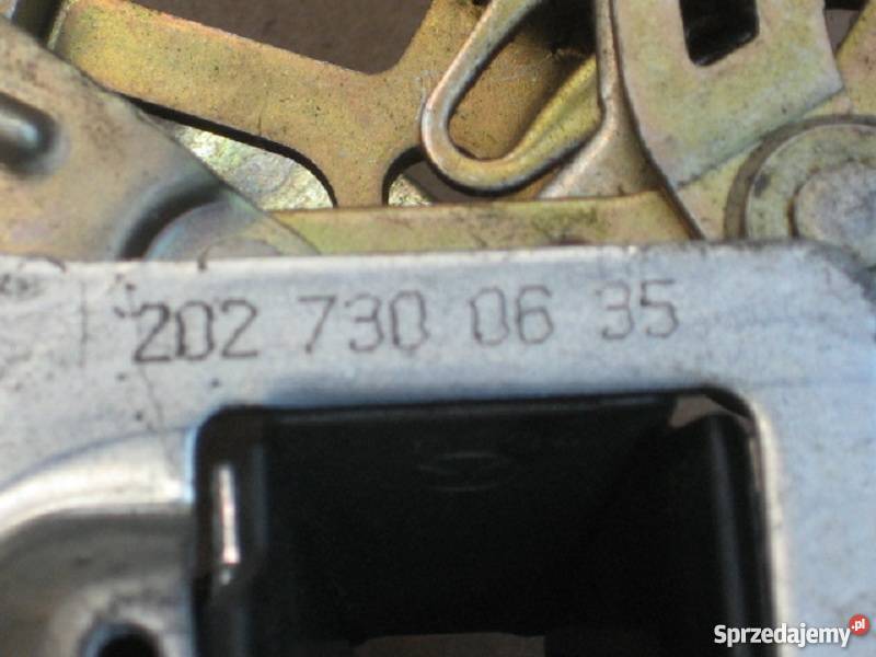 Zamek drzwi tył prawy Mercedes C 202 E 210 Rok produkcji 1999 wielkopolskie Kalisz
