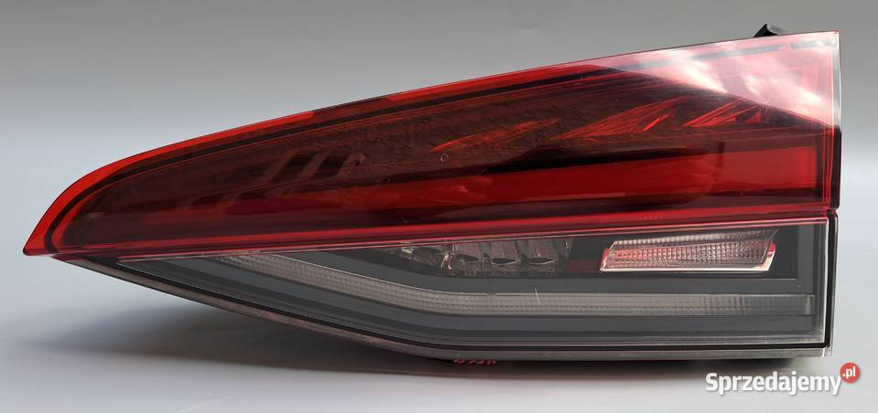 Lampa Tylna Prawa Wewnętrzna Skoda Octavia IV Mielęcin