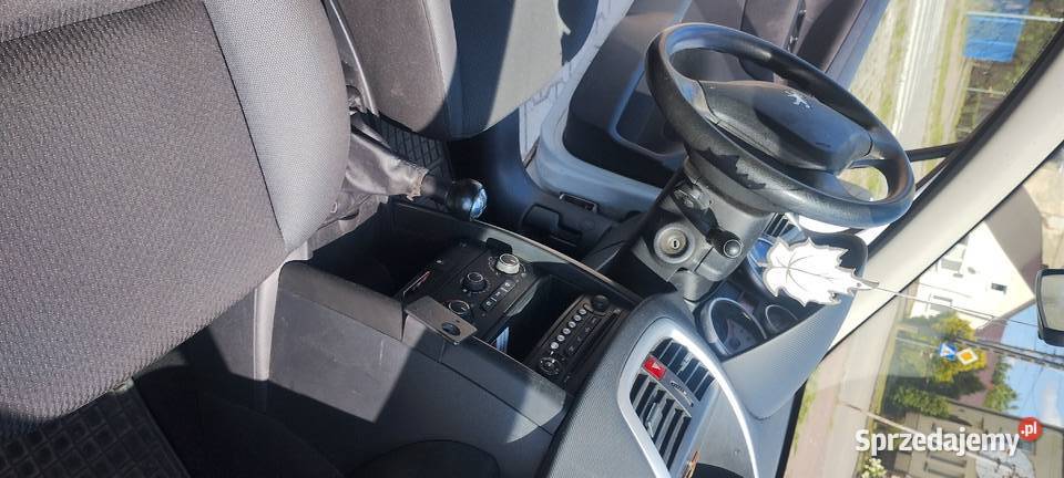 Peugeot 207 sw 16 HDI 2010 świętokrzyskie Suchedniów