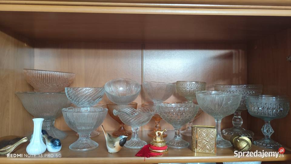 Szkło Kolorowe PRLu Wiązów