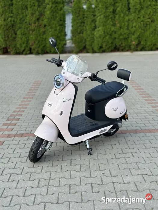 Różowy Skuter Elektryczny Vespa nowy bez prawa 1km Białystok