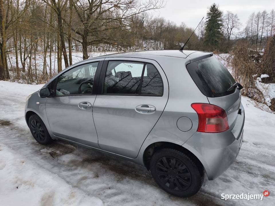 Toyota Yaris II 13 b 06rp mały przebieg do jazdy Kraśnik