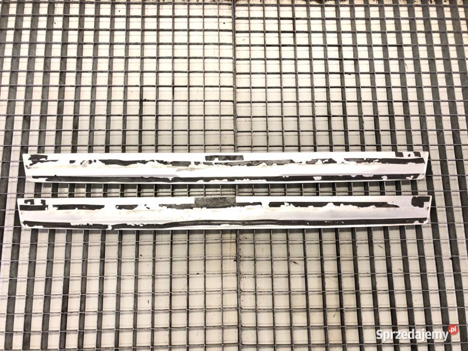 NAKŁADKI LISTWY PROGOWE STKOMPLET FORD FOCUS II sprzedam