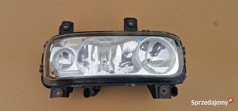 MERCEDES ATEGO II 2 REFLEKTOR LAMPA PRAWA Bieleń