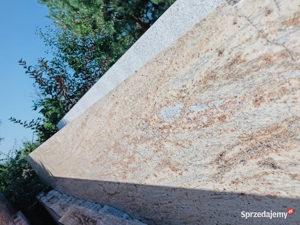 Parapety granitowe kamienne u schody Żerniki Wrocławskie