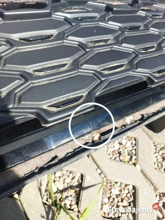 Audi Q3 SLine 83A Czarny grill atrapa 83F853651A Wejherowo