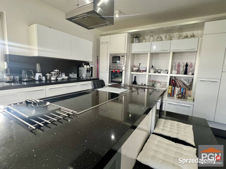 Dom wolnostojący 280m2 Międzywodzie 1447m2