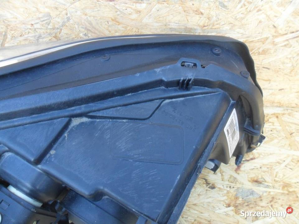 Volvo XC90 C 2009 2010 2011 2012 2013 xenon lewy Lampy przednie Nowy Tomyśl