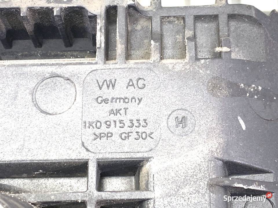 PODSTAWA AKUMULATORA VW PASSAT B7 1K0915325B 20 sprzedam