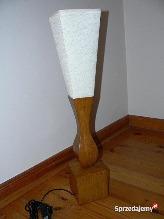 Lampy pokojowe ESENSSI