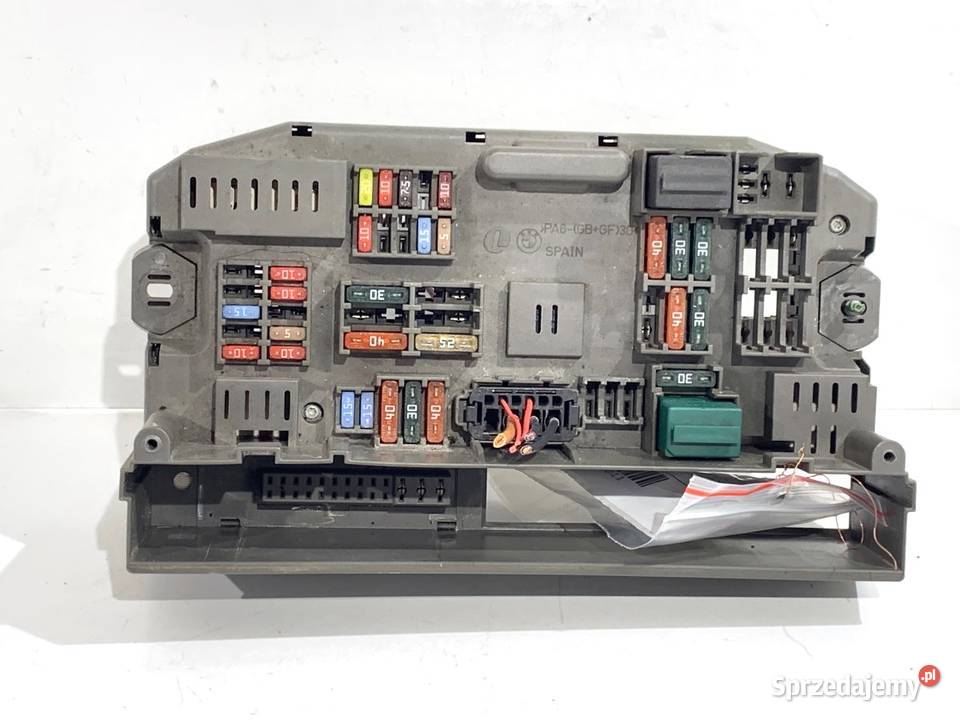 SKRZYNKA BEZPIECZNIKÓW BMW E71 6931690 SUV 0714 osobowe