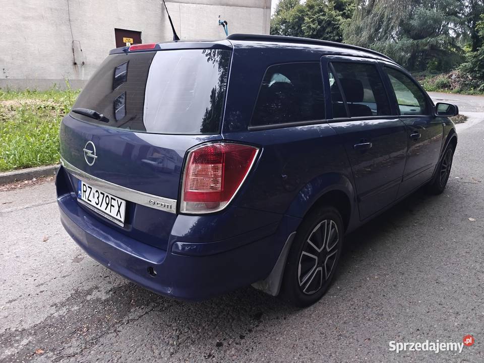 Astra Kombi 19 CDTi 6 biegów do jazdy Łańcut sprzedam