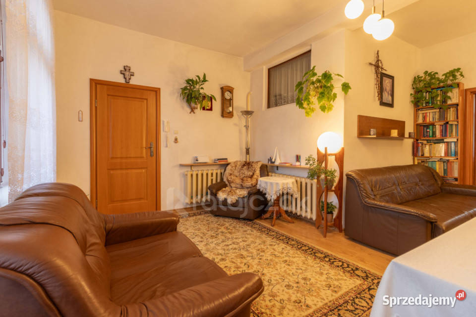 Mieszkanie Kniewo Aleja Lipowa 4587m2 2pokojowe Rok budowy 1920