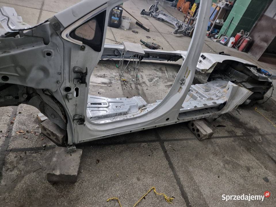 Lewy próg cwiartka chrysler pacyfica Siedlce