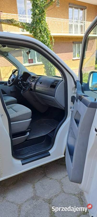 Sprzedam VOLKSWAGEN TRANSPORTER T5 19 TDI 2006
