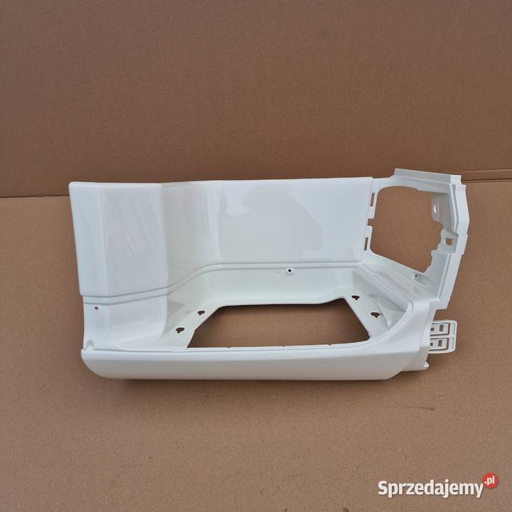 DAF XF106 STOPIEŃ WNĘKA PRAWA BIAŁA LAKIEROWANY Bieleń