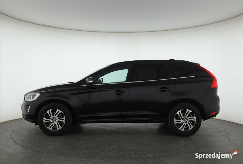 Volvo XC60 D4 czarny