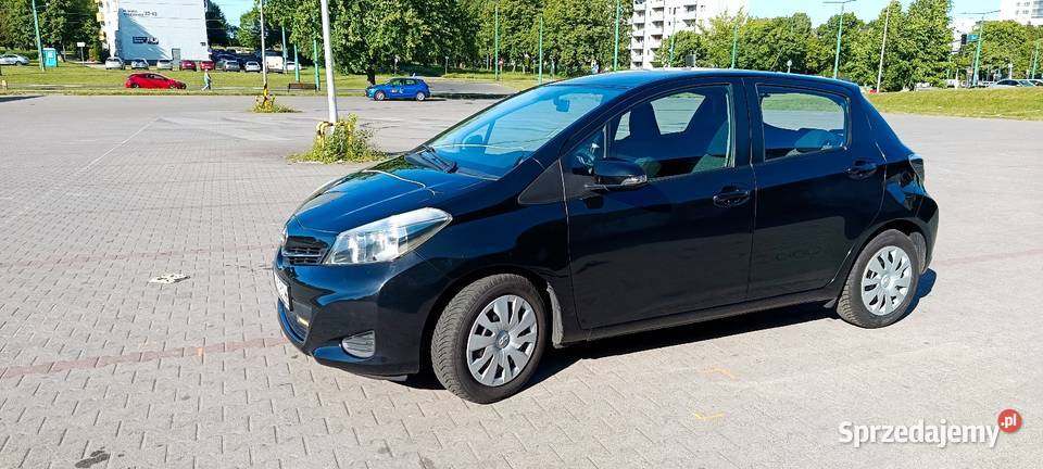 Toyota yaris kamera cofania ekran dotykowy Rok produkcji 2014