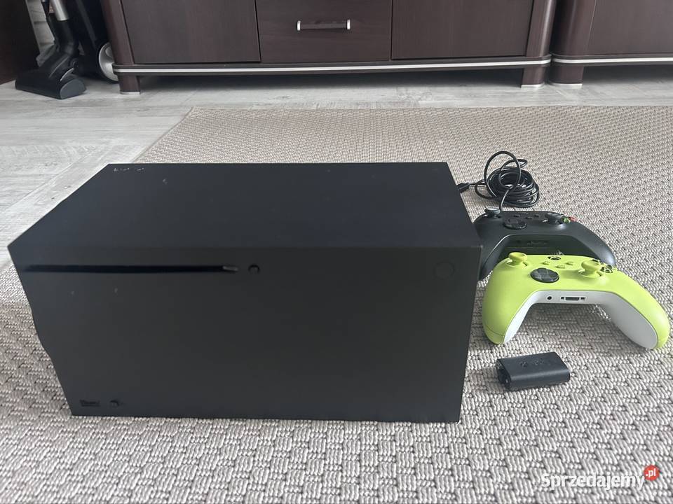 Xbox series X 1tb 2 pady i jeden akumulator do
