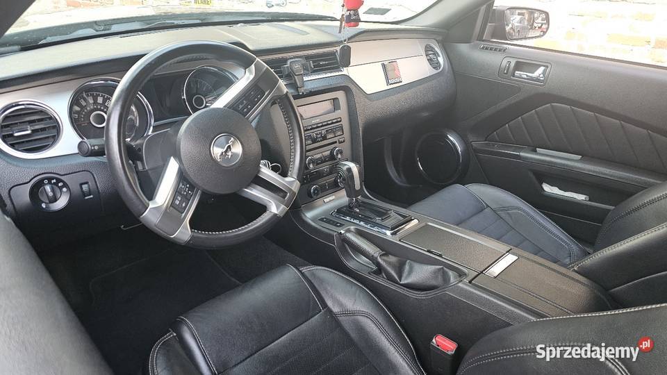 Mustang Premium 37 305 81000TKM ROUSH czarny Głogówek sprzedam