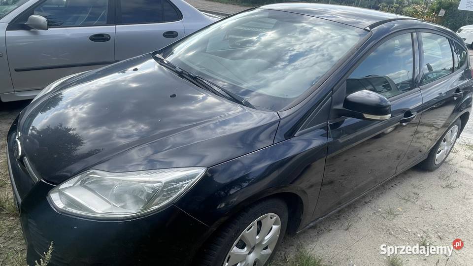 Ford Focus 10 benzyna 2013r uszkodzony silnik 125KM