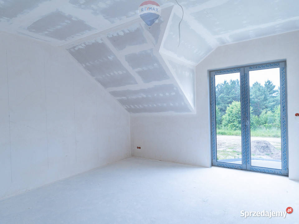 Połowa domu w pobliżu Kampinoskiego Parku Nar Liczba pokoi 6 Kaliszki