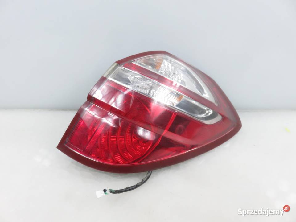 LAMPA PRAWA TYLNA SUBARU LEGACY IV Kombi
