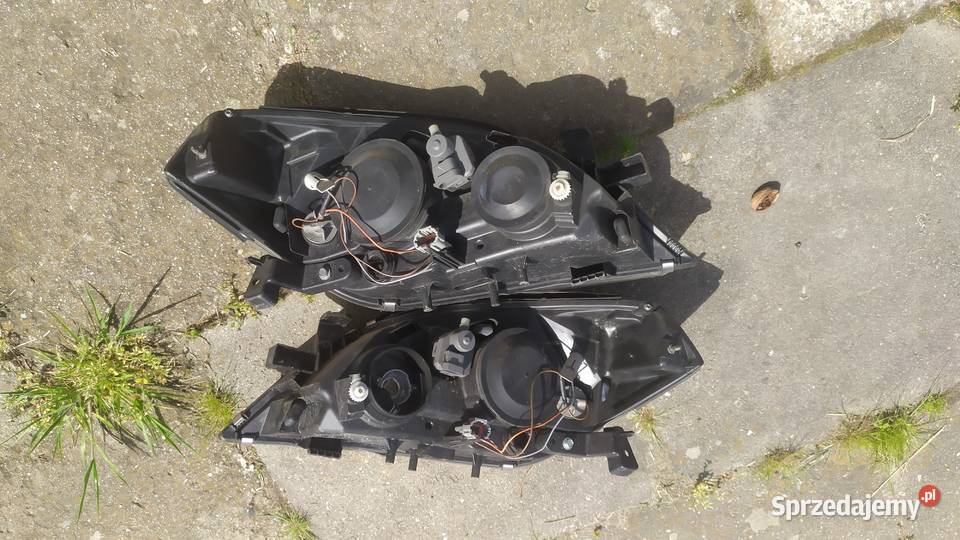 Nissan Primera P12 2003 2008 lampa prawa lewa