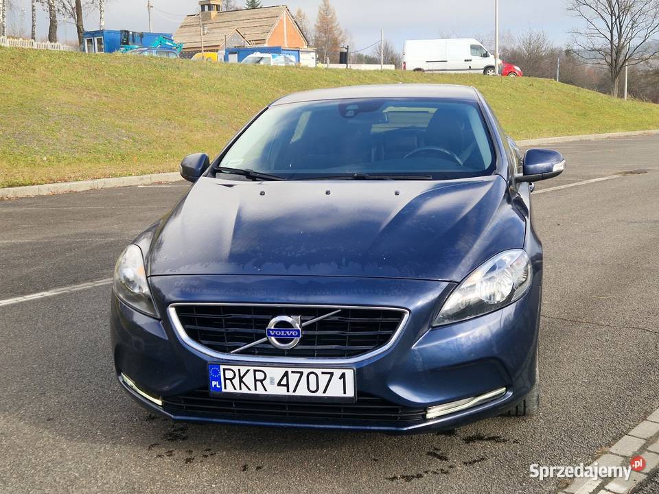 Volvo V40 D4 190 zadbany lakier metallic Dukla