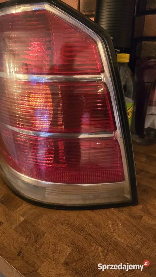 Lampa prawy tył opel zafira B 2006 Sosnowiec sprzedam