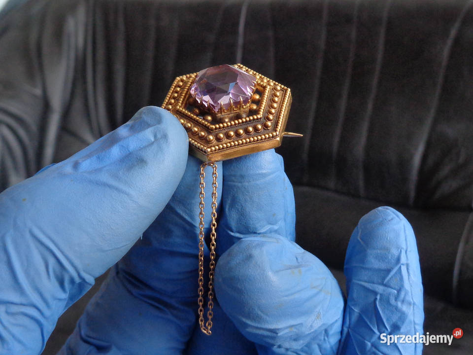 Broszka złota z ametystem złoto opolskie Brzeg