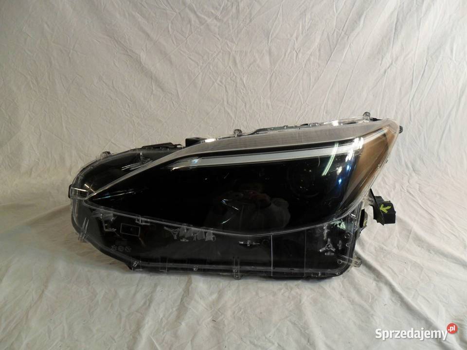 REFLEKTOR PRZÓD STRONA LEWA TOYOTA YARIS CROSS Nowy Tomyśl