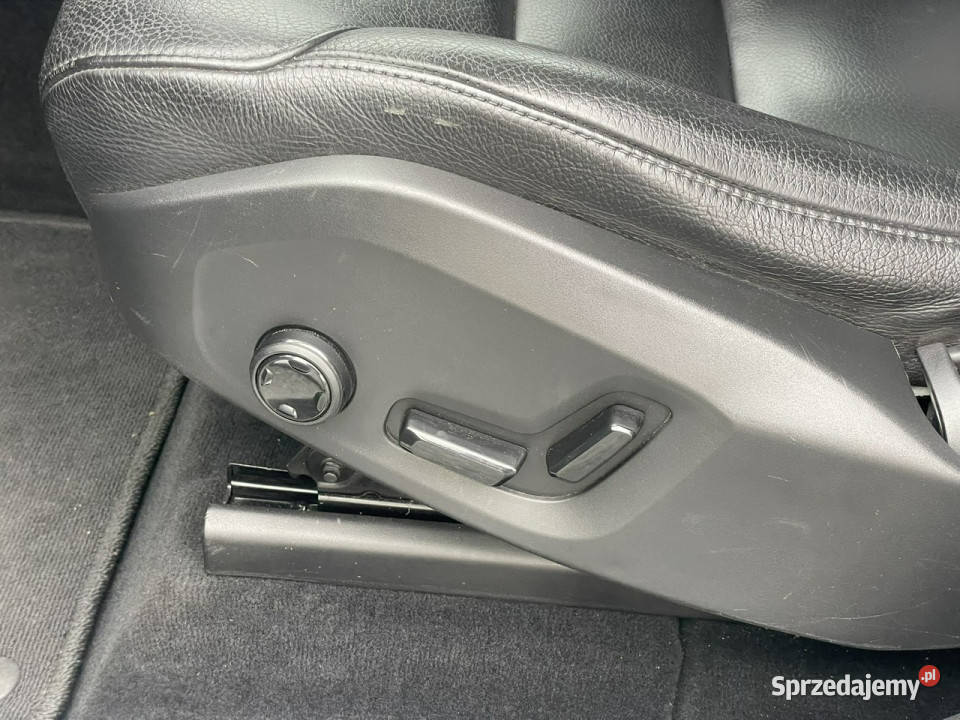 Volvo XC 60 Volvo XC60 4x4 T5 Momentum 2018 szary dolnośląskie Wojkowice sprzedam