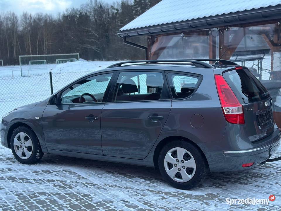 HYUNDAI i30 CW 14 Benzyna serwisowany w ASO