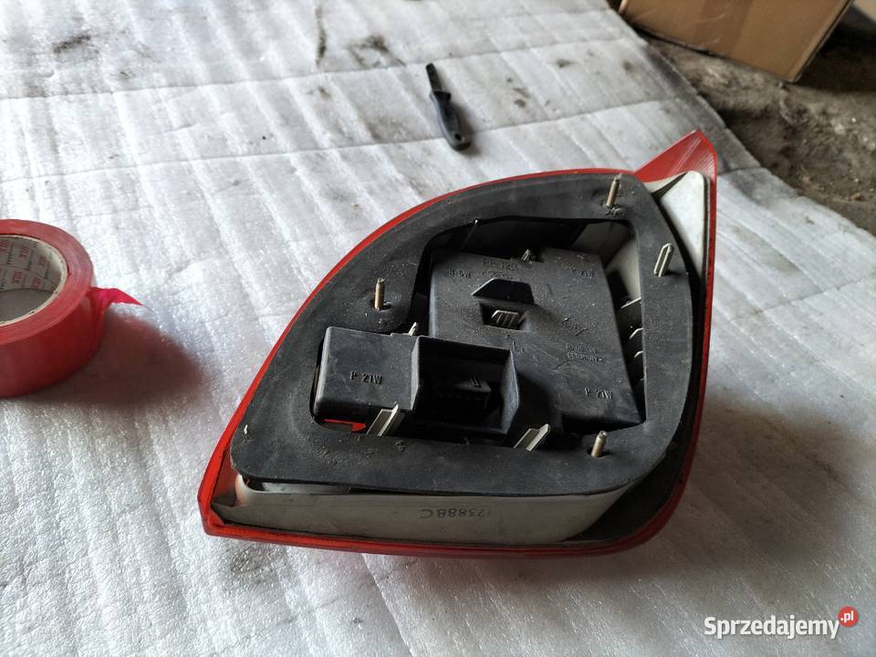Fiesta MK5 LAMPA TYL LEWA sprzedam
