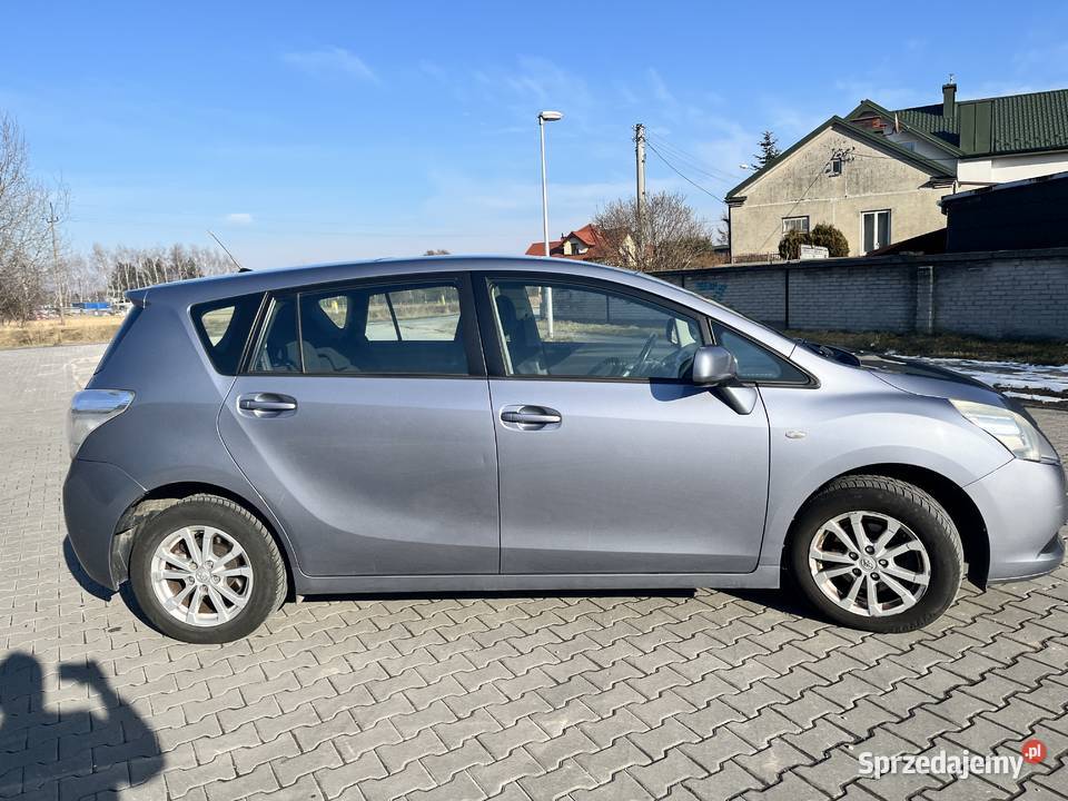 Toyota Verso 18 2010 CVT 7 osób Warszawa sprzedam