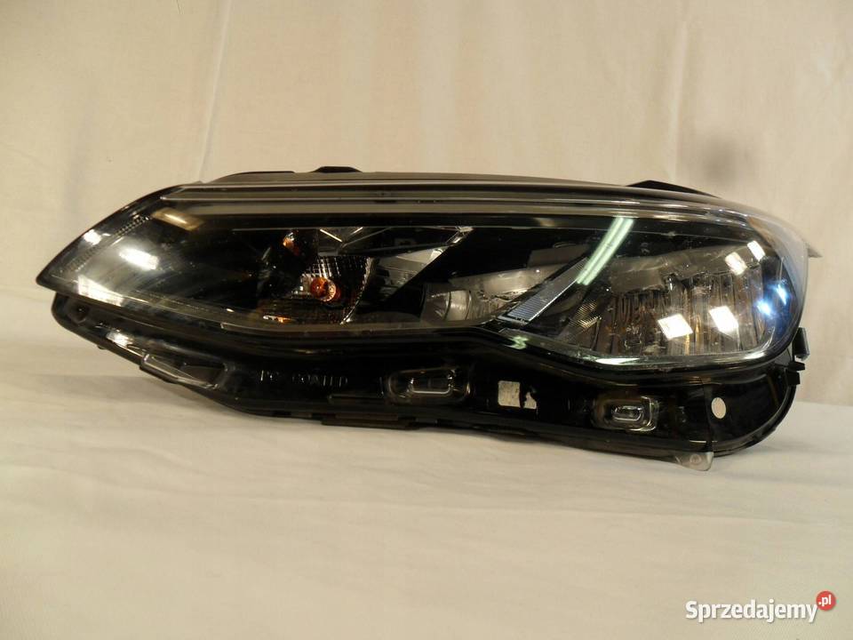 REFLEKTOR PRZÓD STRONA LEWA VOLKSWAGEN GOLF VIII osobowe