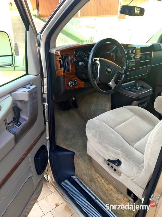 Chevrolet Express Explorer 53 V8 300 ASTRO GMC Gołęczyna